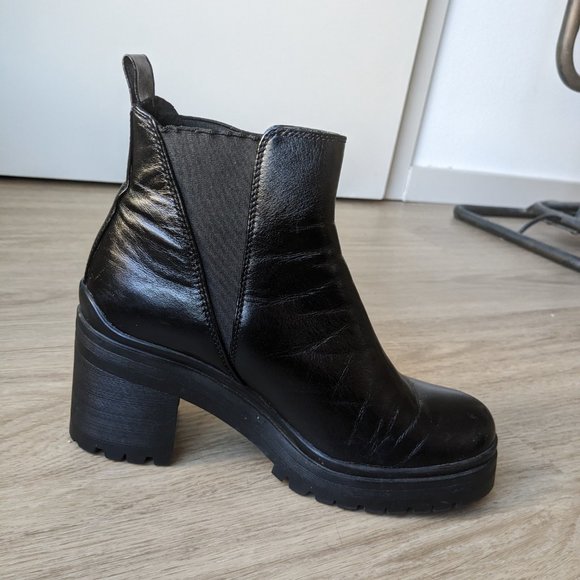 Jeffrey Campbell ESCOB Platform Chelsea Boots (Size: 8) - Picture 6 of 10